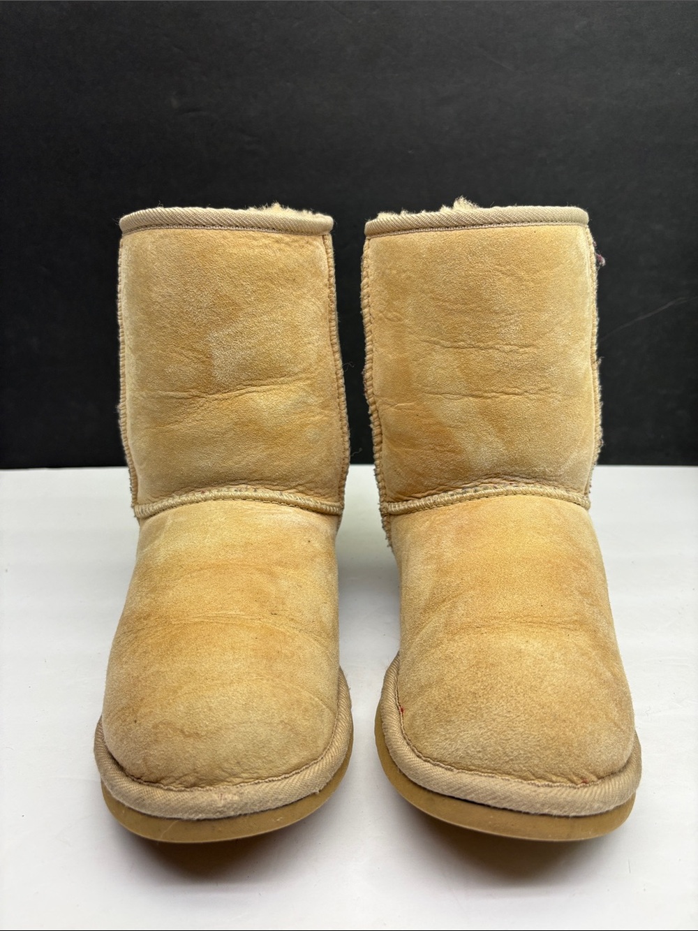 UGG Classic Short Boots cream color, size 6, box 80